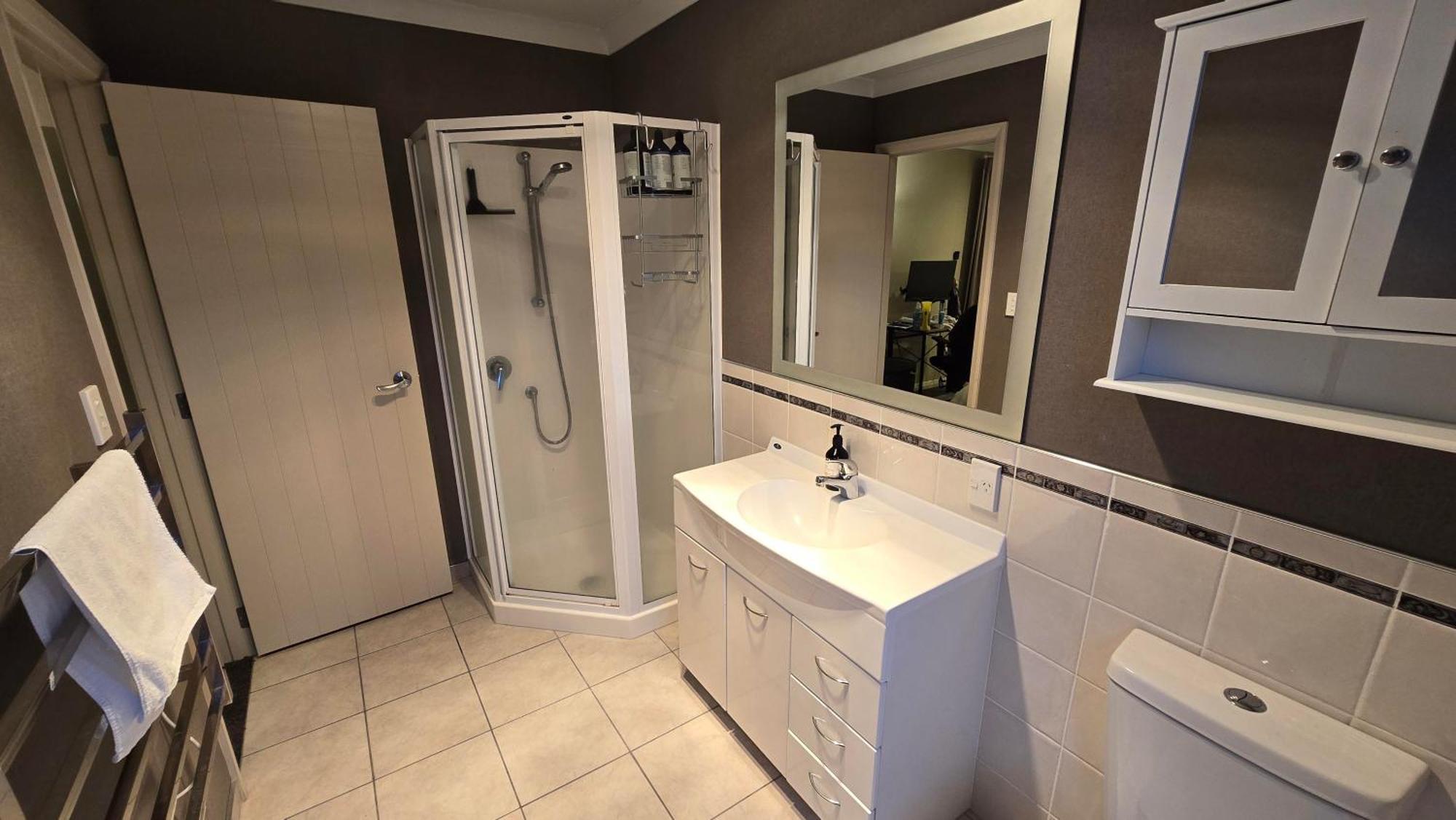 Huntington Honey Apartment Хамилтън Екстериор снимка